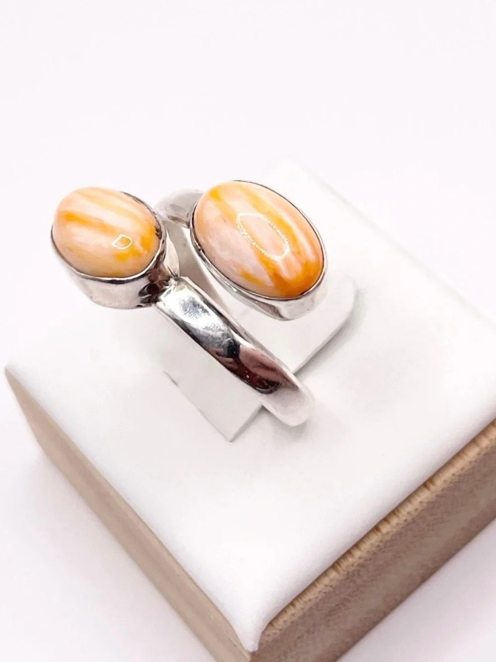 Size 9 Spiney Oyster bypass 925 sterling  Silver Ring